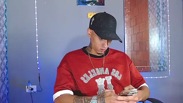 Snapshot of Liam_lee chatting on 6, 6, 2026 Liam lee online show from 6, 6, 2026