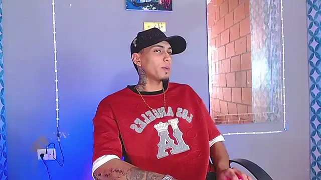 Snapshot of Liam_lee chatting on 4, 7, 2026 Liam lee online show from 4, 7, 2026