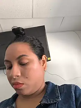 Snapshot of Francesca_ferrari chatting on 12, 7, 2026 Francesca ferrari online show from 12, 7, 2026