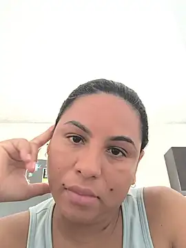 Snapshot of Francesca_ferrari chatting on 4, 6, 2026 Francesca ferrari online show from 4, 6, 2026