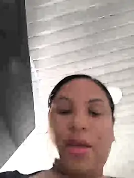Snapshot of Francesca_ferrari chatting on 18, 5, 2026 Francesca ferrari online show from 18, 5, 2026