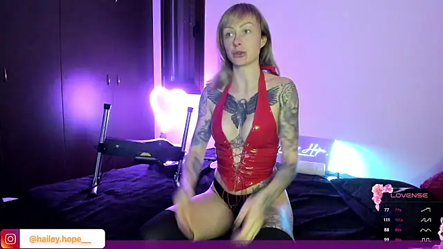 haileyhope  online show from 17, 12, 2024