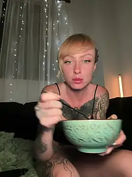 Snapshot of haileyhope_ chatting on 9, 5, 2026 haileyhope online show from 9, 5, 2026