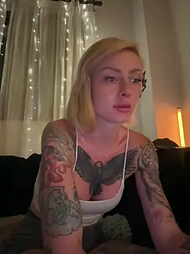 Snapshot of haileyhope_ chatting on 17, 6, 2026 haileyhope online show from 17, 6, 2026