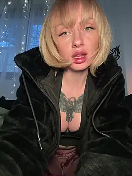 haileyhope  online show from 31, 3, 2026