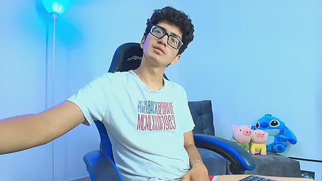TylerWhite  online show from 20, 9, 2025