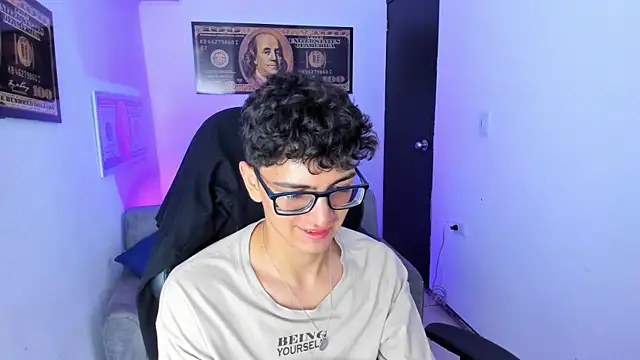 TylerWhite  online show from 26, 2, 2025