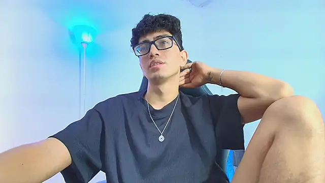 TylerWhite  online show from 11, 10, 2025