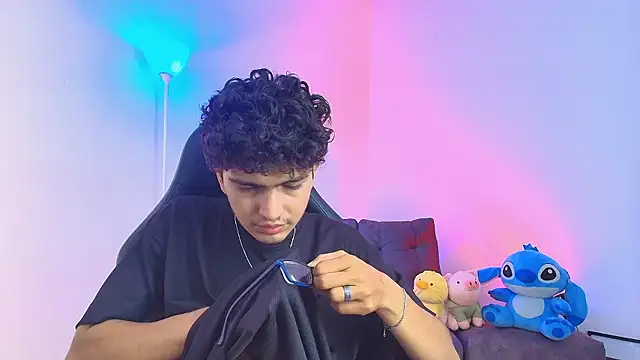 TylerWhite  online show from 12, 1, 2026