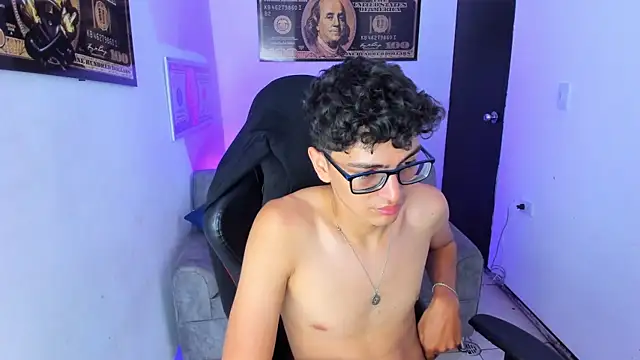 TylerWhite  online show from 26, 2, 2025