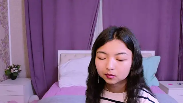 Shy Kira online show from 20, 2, 2025