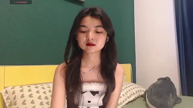 Snapshot of Shy_Kira chatting on 8, 6, 2026 Shy Kira online show from 8, 6, 2026