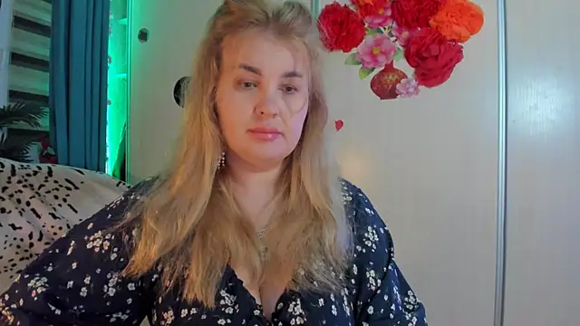 CoraSwon online show from 25, 10, 2025