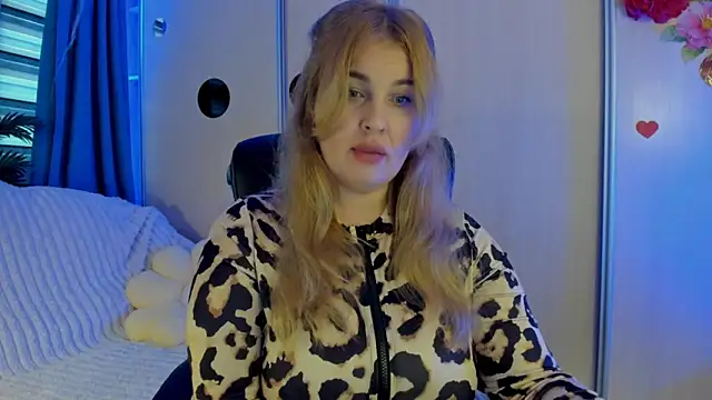 CoraSwon online show from 19, 11, 2025