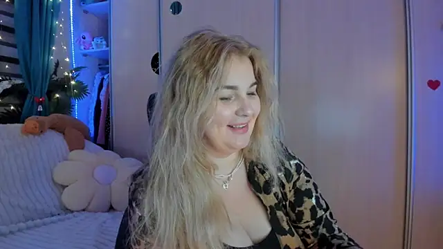 CoraSwon online show from 4, 2, 2026