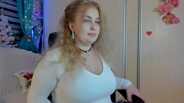 CoraSwon online show from 20, 12, 2025