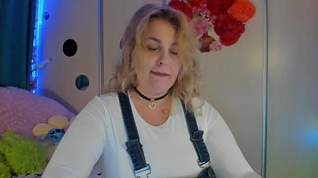CoraSwon online show from 15, 9, 2025