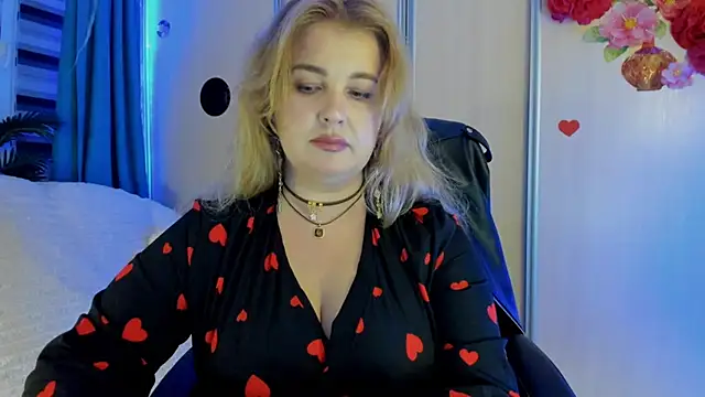 CoraSwon online show from 15, 11, 2025