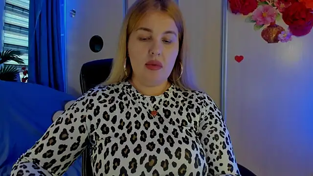 CoraSwon online show from 23, 11, 2025