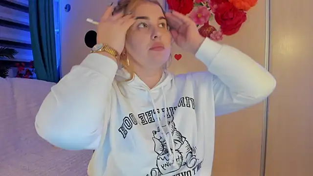 CoraSwon online show from 29, 10, 2025