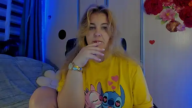 CoraSwon online show from 11, 11, 2025