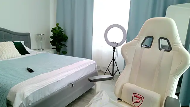 Snapshot of ariel_grand chatting on 30, 5, 2026 ariel grand online show from 30, 5, 2026