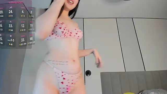 Naomi 52 online show from 6, 2, 2025