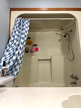 KLoveeee online show from 18, 11, 2025