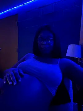 KLoveeee online show from 27, 11, 2025