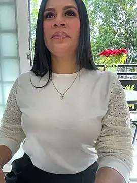 Snapshot of Sofia_Convers chatting on 17, 5, 2026 Sofia Convers online show from 17, 5, 2026