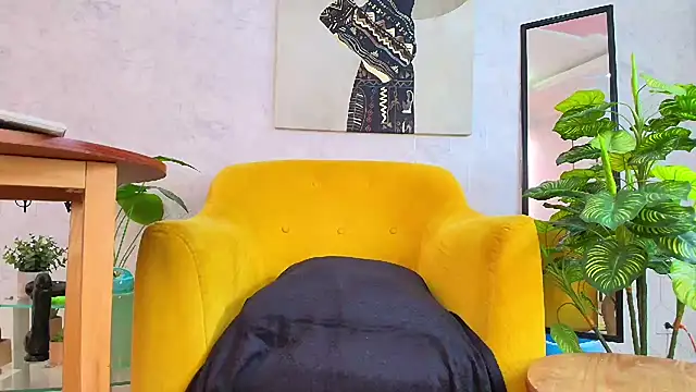 GianellaCox  online show from 27, 2, 2025