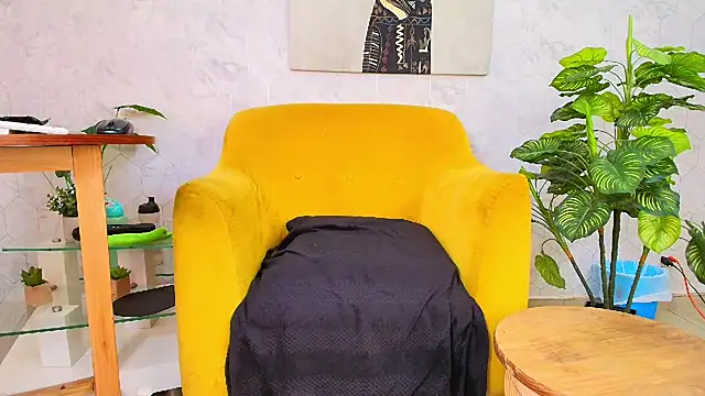 GianellaCox  online show from 27, 2, 2025