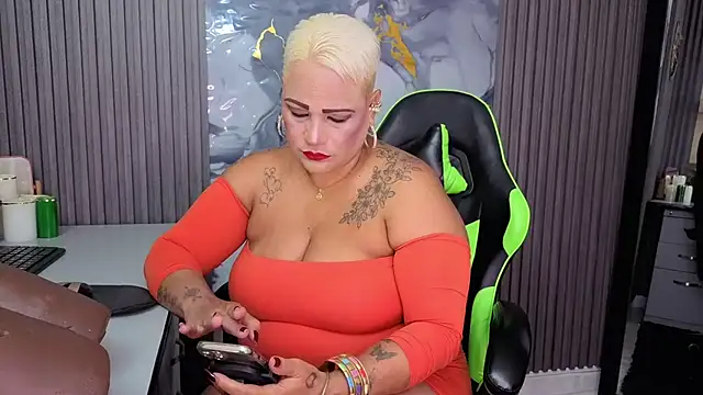 GianellaCox  online show from 18, 4, 2026