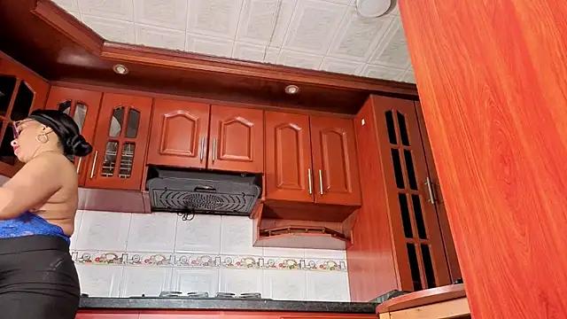 AmberNix online show from 7, 3, 2026