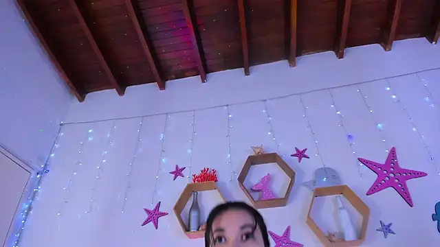 Emiily Parkerr online show from 16, 10, 2025