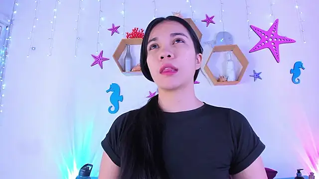 Emiily Parkerr online show from 19, 12, 2025