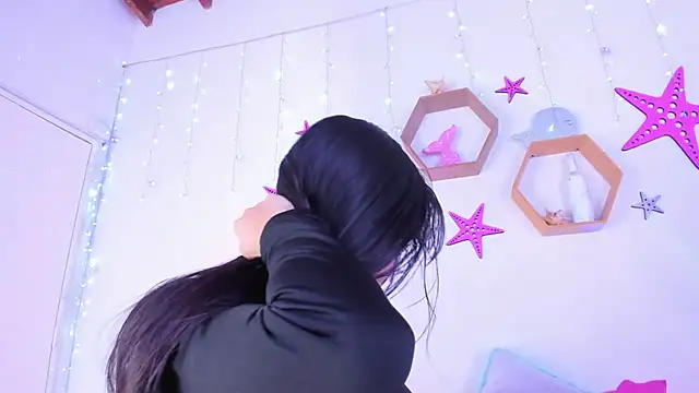 Emiily Parkerr online show from 25, 10, 2025