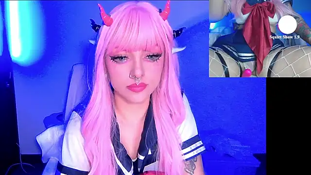 HollyDominic online show from 20, 2, 2025