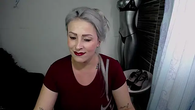 Emma Rizzoo online show from 5, 5, 2026
