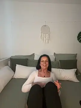 Off  Melonenmandy online show from 14, 4, 2026