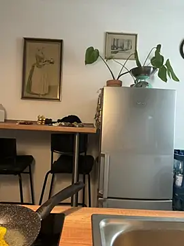 Off  Melonenmandy online show from 10, 4, 2026