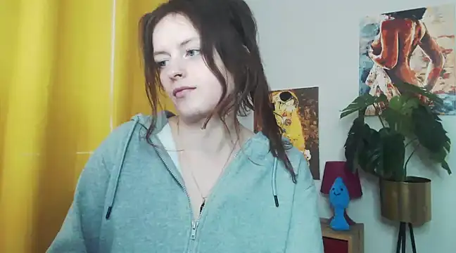 juicyNadine online show from 13, 2, 2025