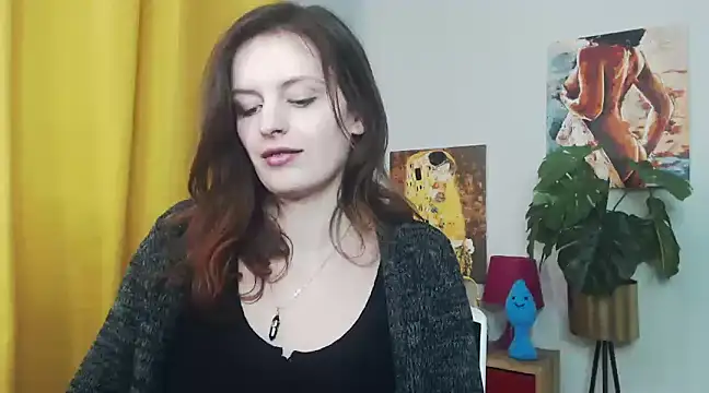 juicyNadine online show from 3, 3, 2025