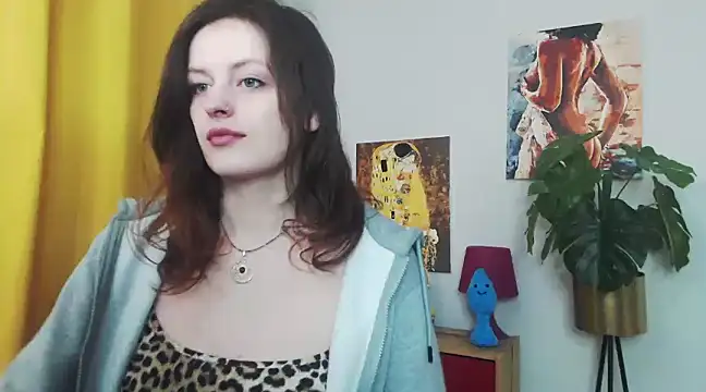 juicyNadine online show from 19, 2, 2025