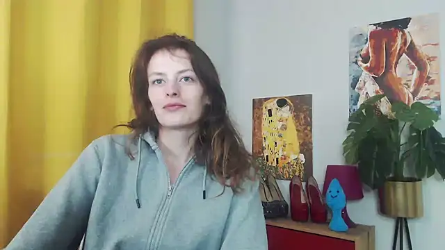 juicyNadine online show from 24, 9, 2025