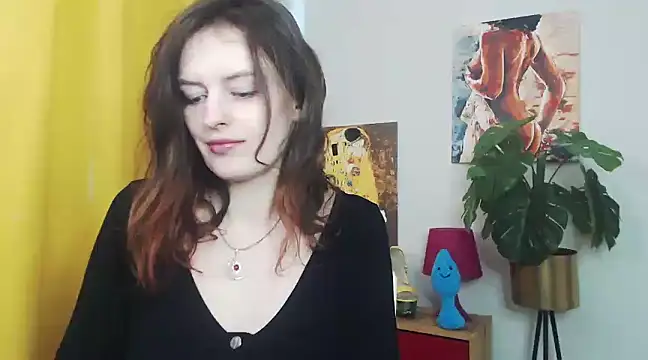 juicyNadine online show from 15, 3, 2025