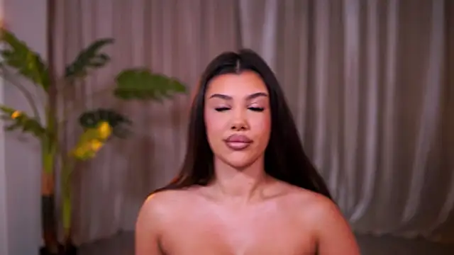 Snapshot of NatyDesiree chatting on 18, 5, 2026 NatyDesiree online show from 18, 5, 2026