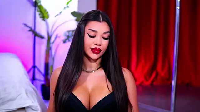 NatyDesiree online show from 1, 11, 2025