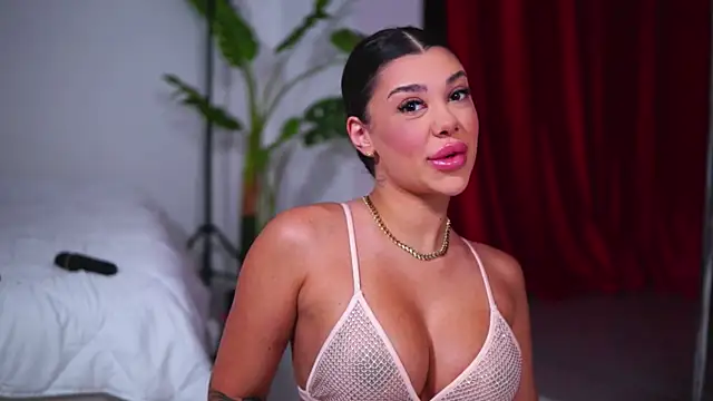 NatyDesiree online show from 30, 10, 2025