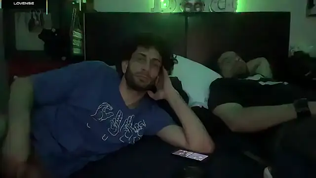 Snapshot of pantslesstraveler_plt chatting on 17, 11, 2025 pantslesstraveler plt online show from 17, 11, 2025